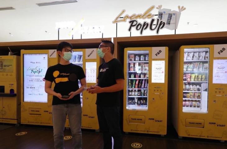Blibli dan Jumpstart meluncurkan smart vending machine untuk produk UMKM terbaik.  (Blibli)