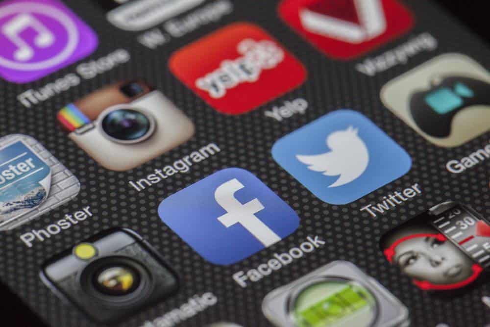 4 item untuk disertakan di platform media sosial bisnis anda