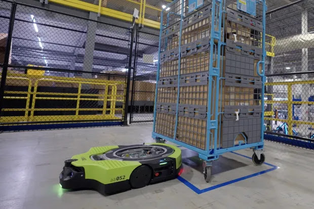 amazon membangun robot seluler otonom pertama untuk gudang